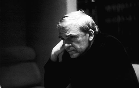 milan kundera doniraće svoju biblioteku, arhivsku građu i fotografije moravskoj biblioteci u brnu laguna knjige