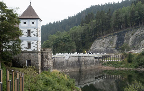 mesto na kome je kafka sagradio svoj zamak  laguna knjige