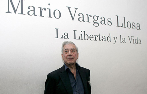 mario vargas ljosa potpisuje svoje knjige u beogradu laguna knjige